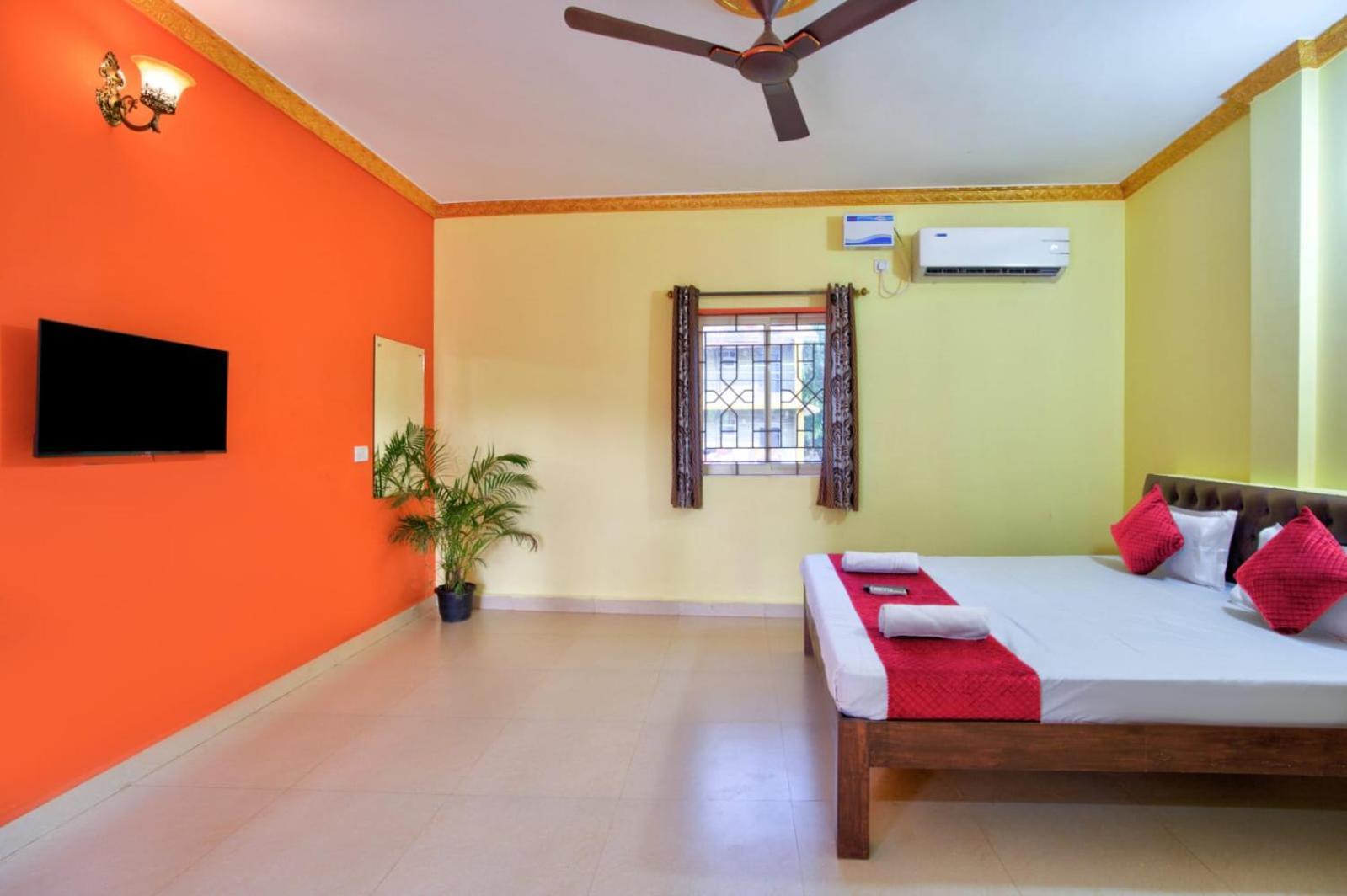 Hotel Savita كالانغيُت المظهر الخارجي الصورة