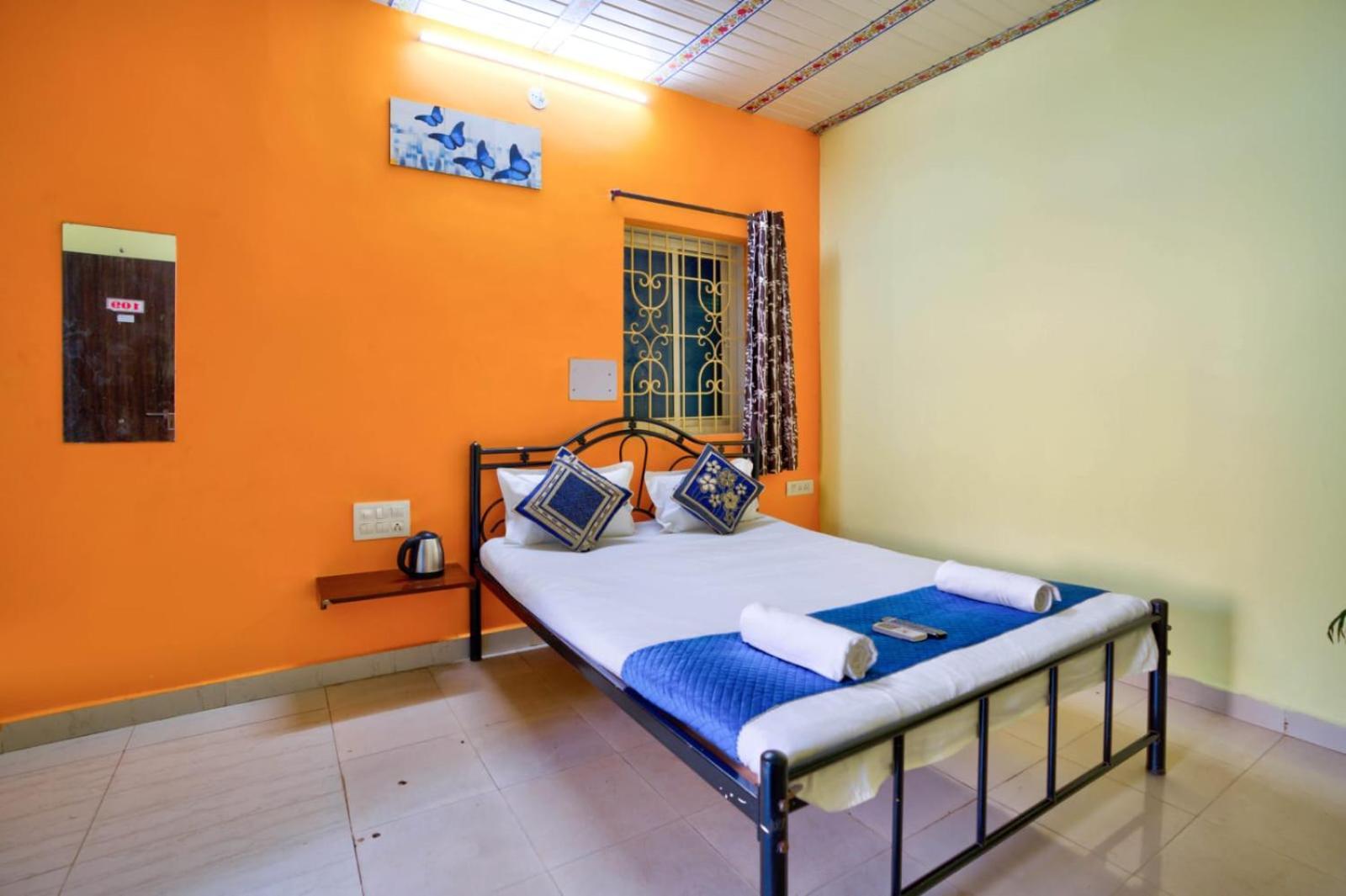 Hotel Savita كالانغيُت المظهر الخارجي الصورة